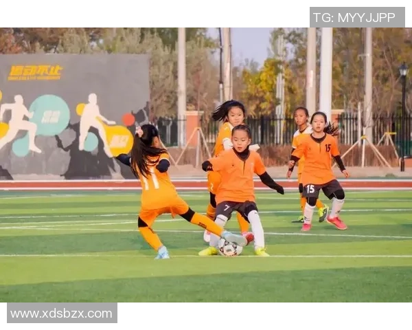 足球明星在赛场上泪洒绿茵背后的心路历程与情感故事